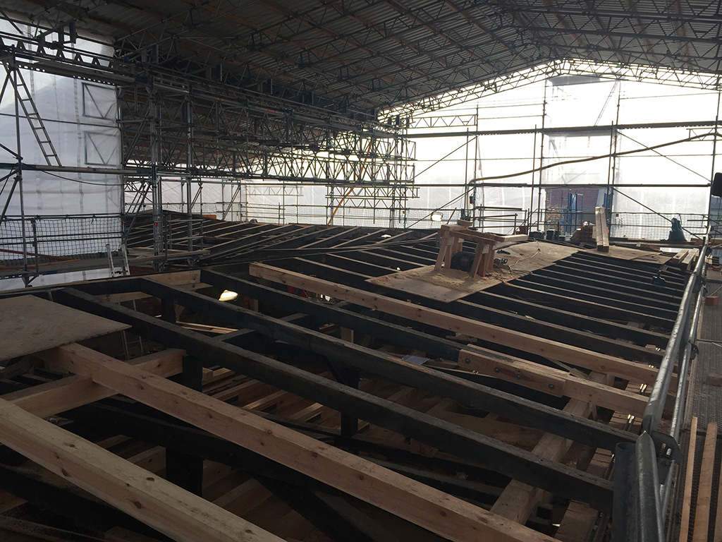 Berlin Prinzenallee GT-Brücke über Anbau als Auflager für Wetterschutzdach